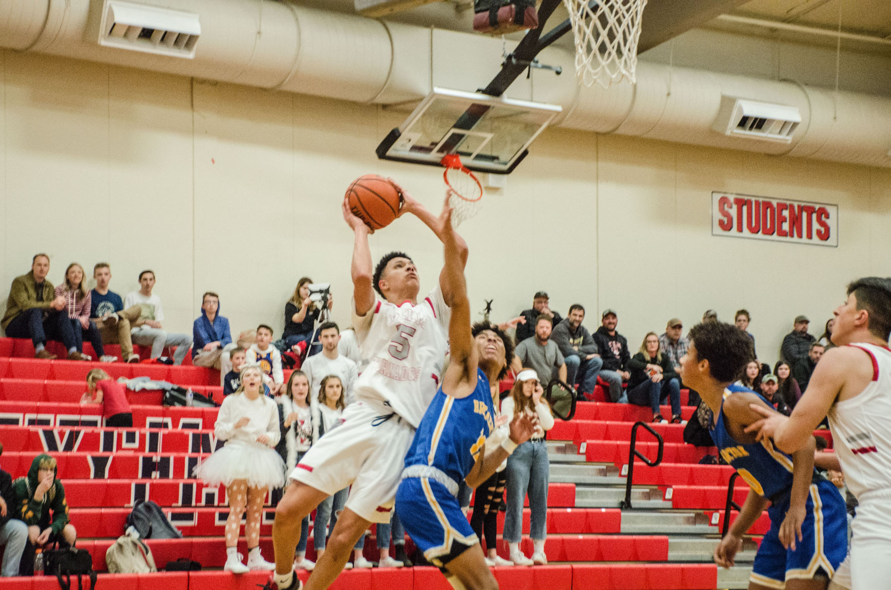191212.sports.yelmboysbasketball.er2.jpg